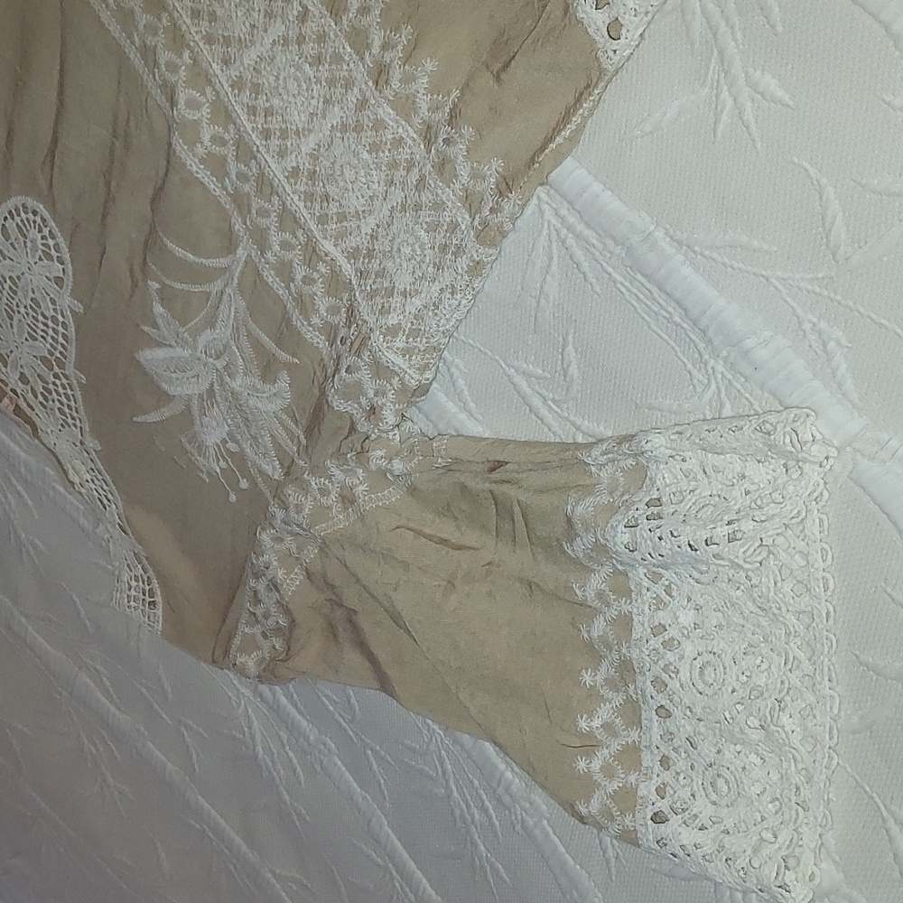 Solitaire Boho Blouse - Picture 8 of 9